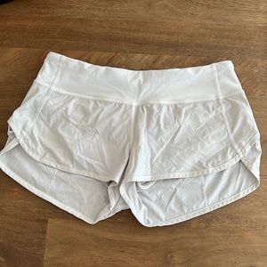 Lululemon low rise speed up short 2.5”